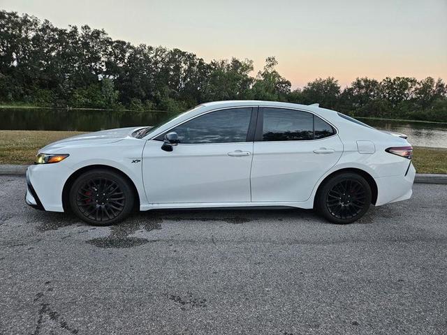 2023 toyota camry se