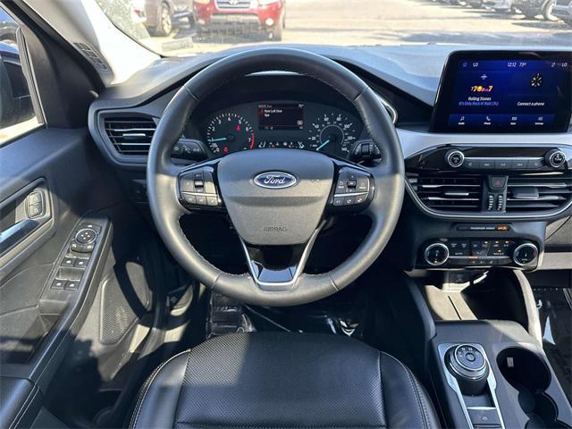 2022 ford escape sel