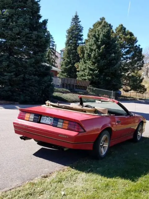 1985 chevrolet camaro iroc z28 convertible 58k miles new convertible top nice!