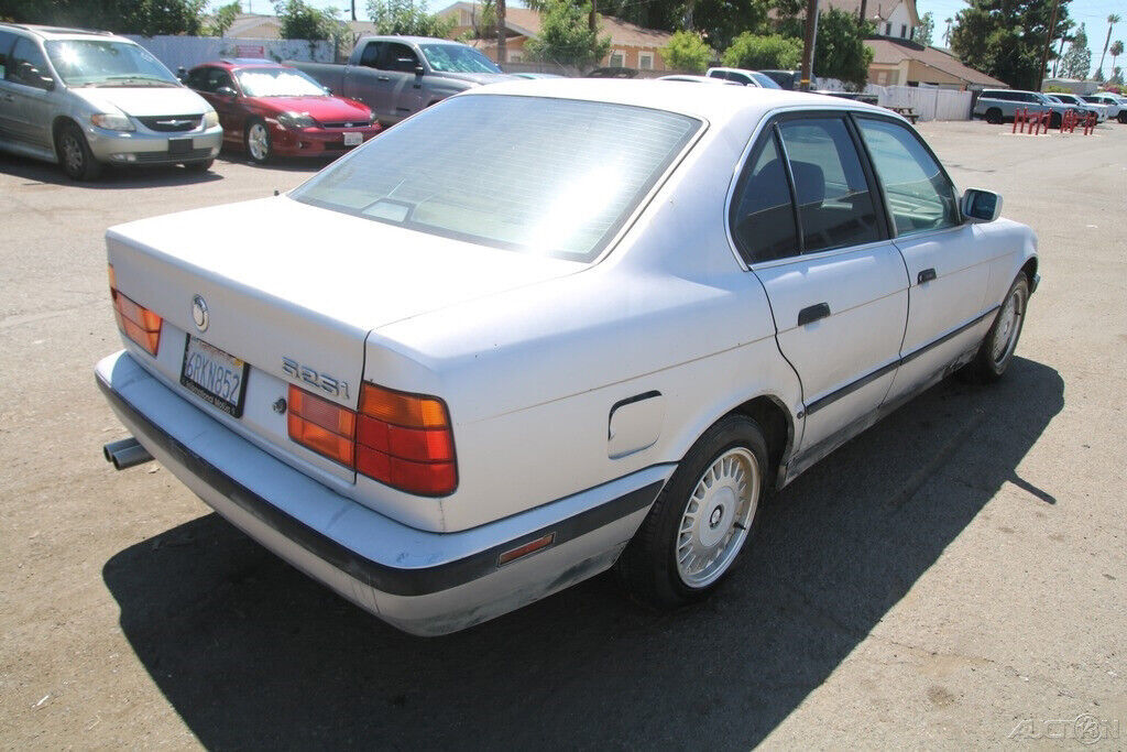 1990 bmw 525i sedan manual 6 cylinder no reserve!
