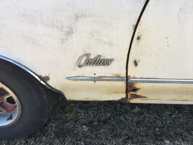 1970 oldsmobile cutlass s bucket seat console car