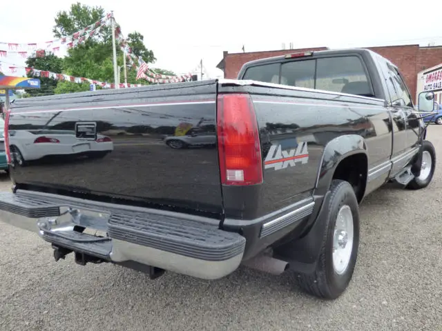 1994 chevy gmt400/ k2500- 4speed w/od+low- 80k miles- spotless- classic!