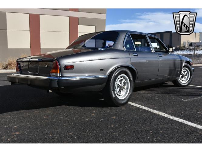 1986 jaguar xj6 in o'fallon, illinois
