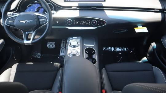 2025 Genesis GV70