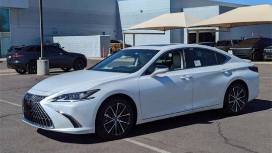 2025 Lexus ES