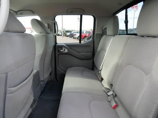 2018 nissan frontier sv