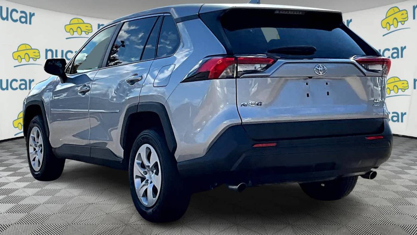 2023 toyota rav4 le