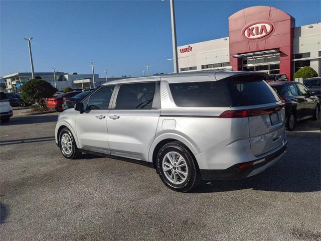 2023 kia carnival lx