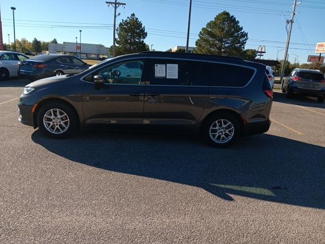2022 chrysler pacifica touring-l