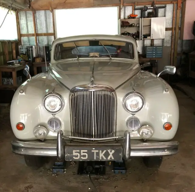 1960 jaguar mark ix 4 door saloon car