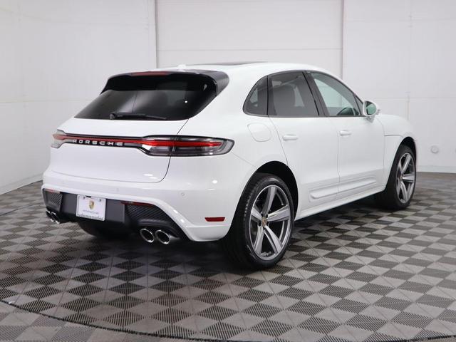2024 porsche macan base