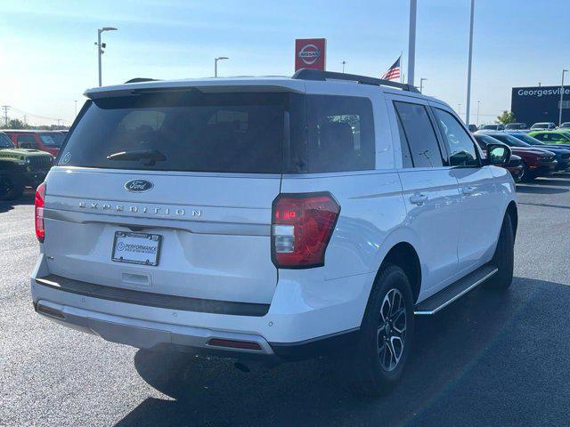2022 ford expedition xlt