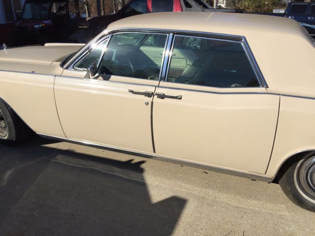 1966 lincoln 4 door sedan