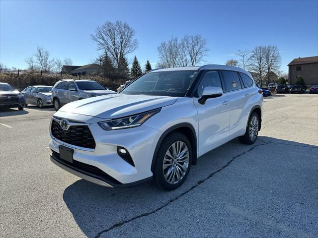 2022 toyota highlander platinum