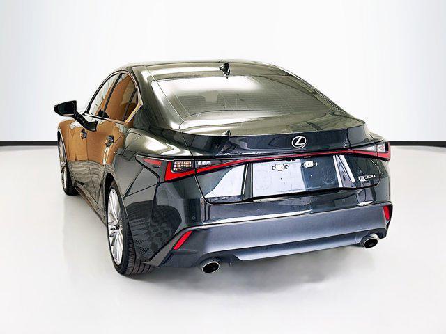 2022 lexus is 300 base