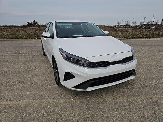 2024 kia forte lxs
