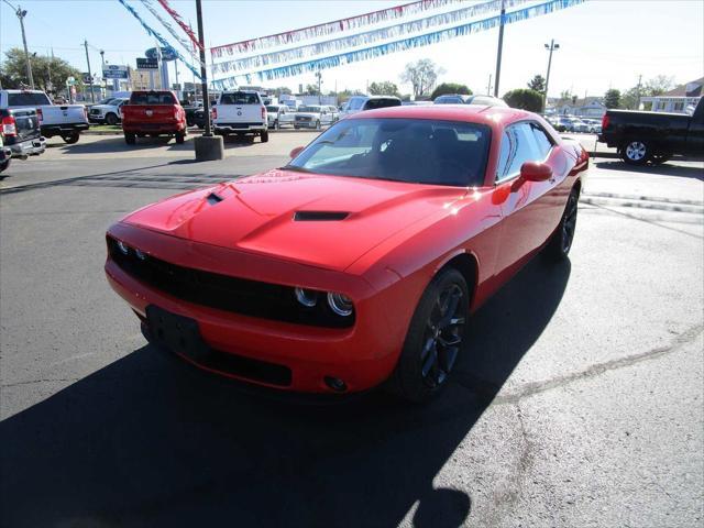 2023 dodge challenger sxt