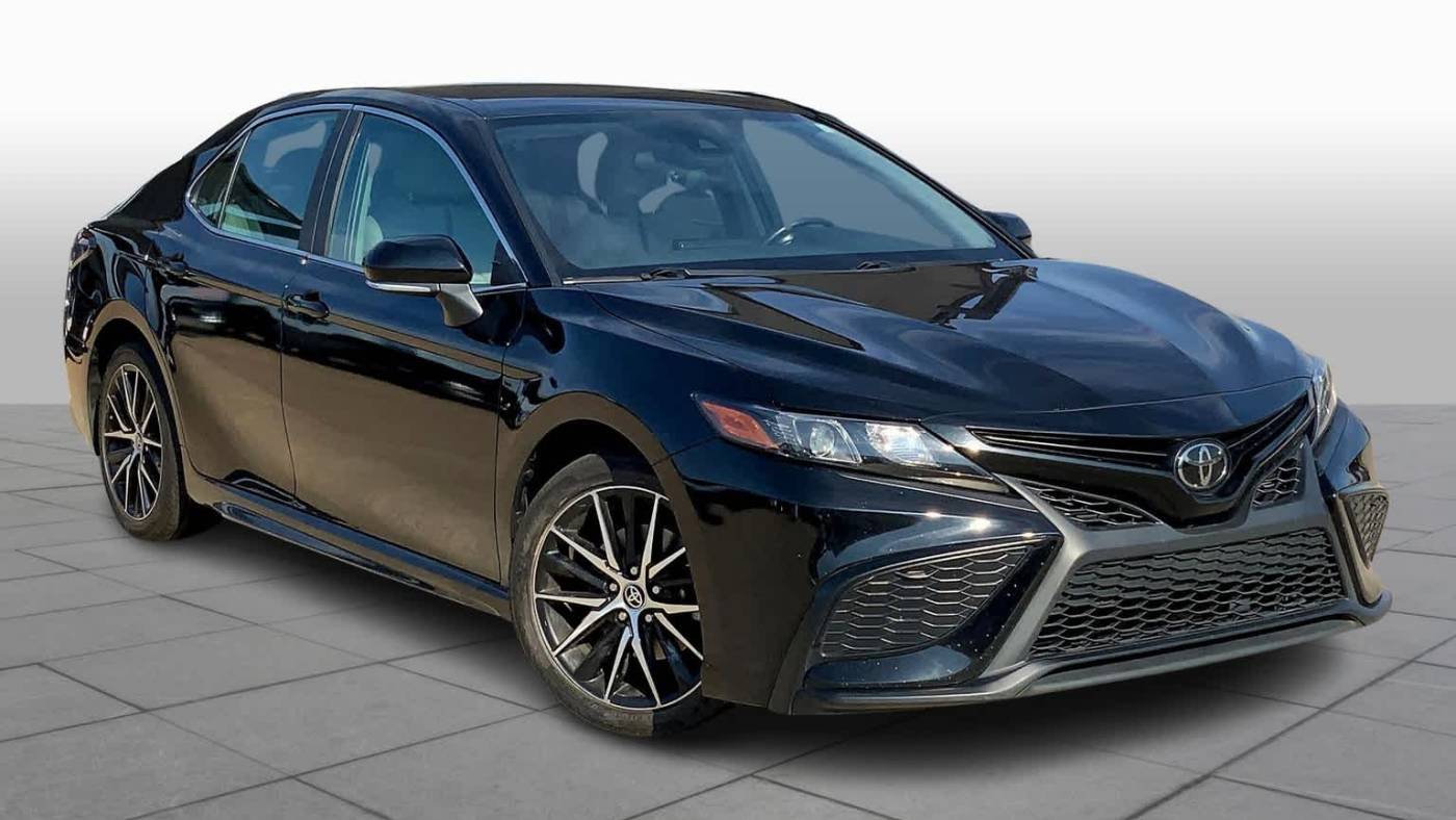 2022 toyota camry se