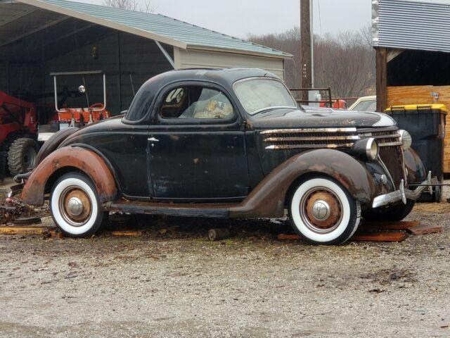 1935 ford 3 window deluxe coupe