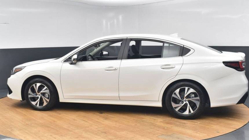 2022 subaru legacy premium