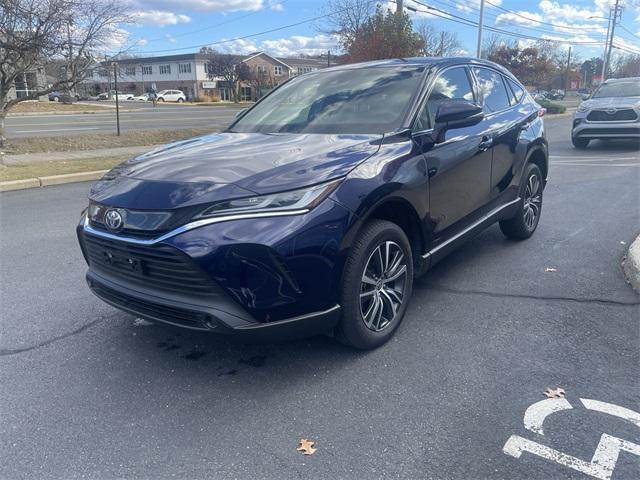 2023 toyota venza le