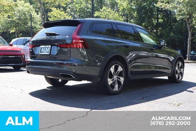 2021 volvo v60 cross country t5