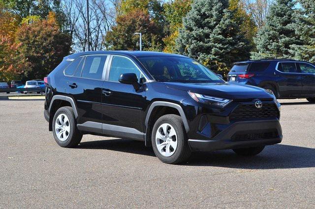 2024 toyota rav4 le