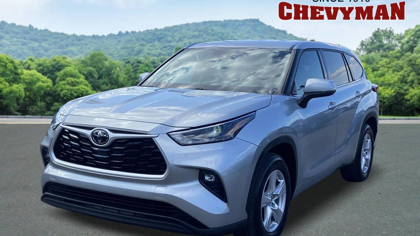 2022 toyota highlander le
