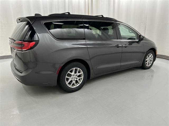 2022 chrysler pacifica touring l