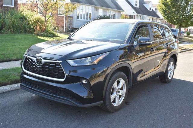 2023 toyota highlander le