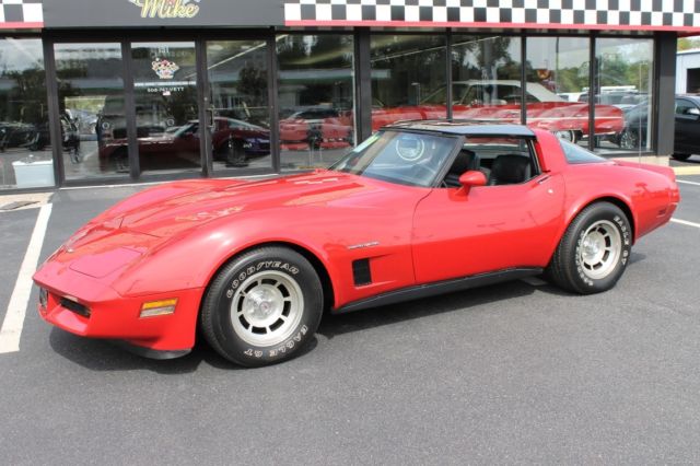 1982 corvette red/black only 9k original miles