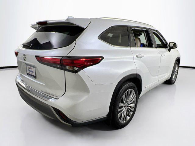 2023 toyota highlander platinum