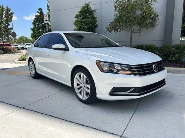 2019 volkswagen passat 2.0t wolfsburg edition in hialeah, florida