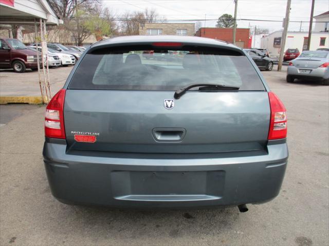 2005 dodge magnum se