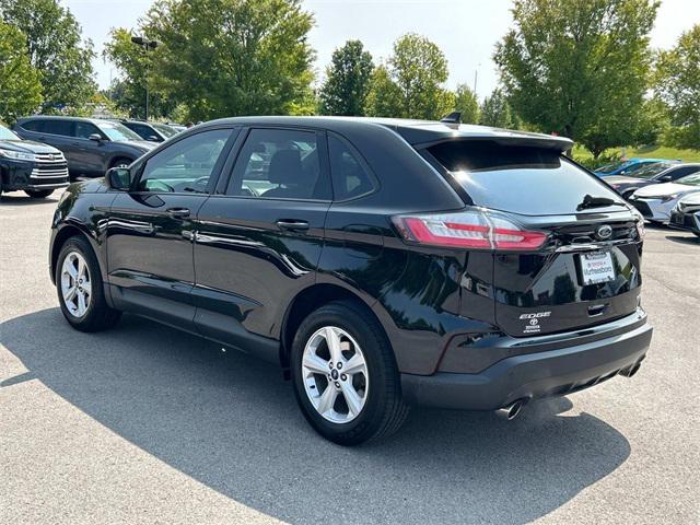 2020 ford edge se