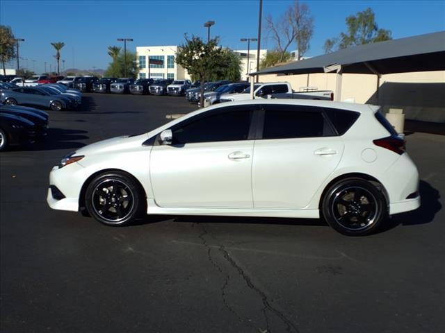 2017 toyota corolla im base