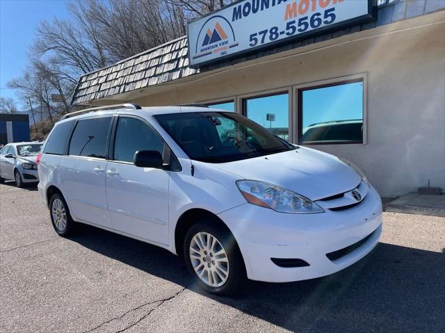 2010 toyota sienna le