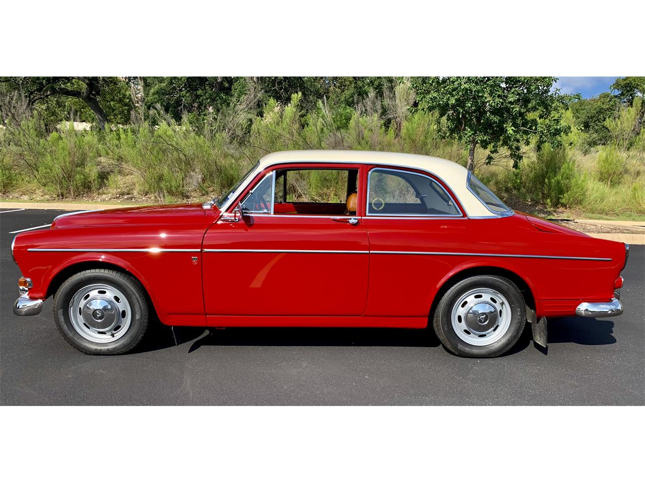 volvo 122 red & english white