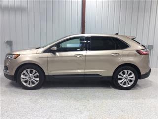 2020 Ford Edge titanium