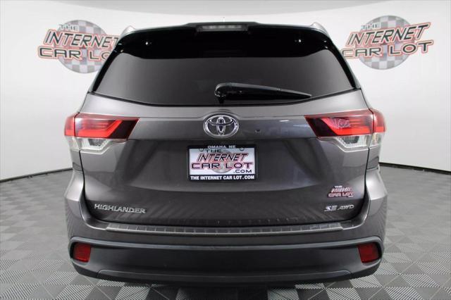 2019 toyota highlander se