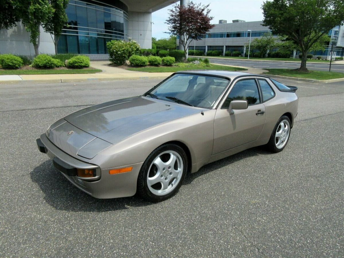1983 porsche 944 5 speed manual serviced sharp look super clean runs great