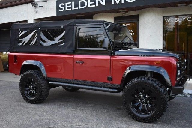 * 1990 land rover defender 110 convertible * 5 spd manual * 3.5l v8 gas engine *