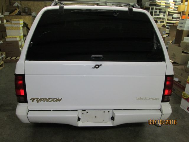 1993 gmc typhoon awd v6 turbo frost white with gray interior!!!!!