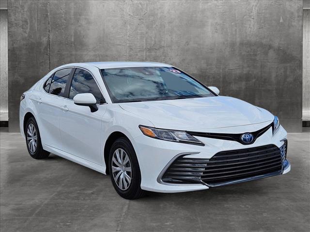 2023 toyota camry hybrid le