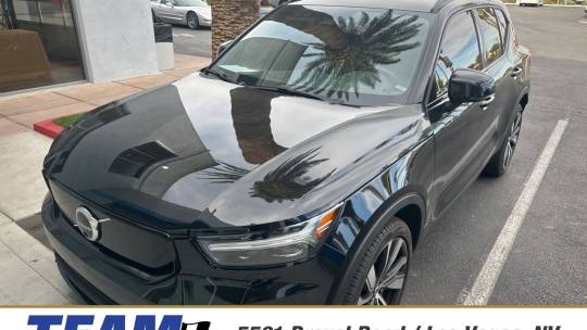 2022 Volvo XC40