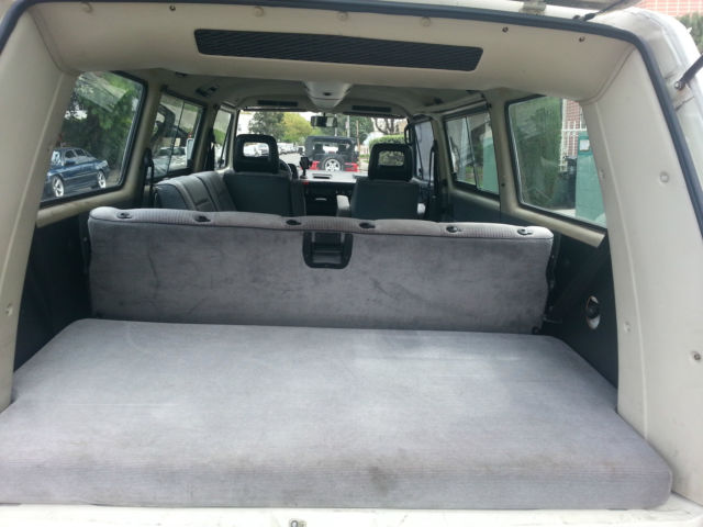 1990 volkswagen vanagon base standard passenger van 3-door 2.1l injection white