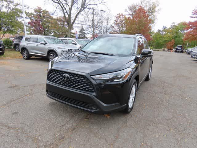 2022 toyota corolla cross le