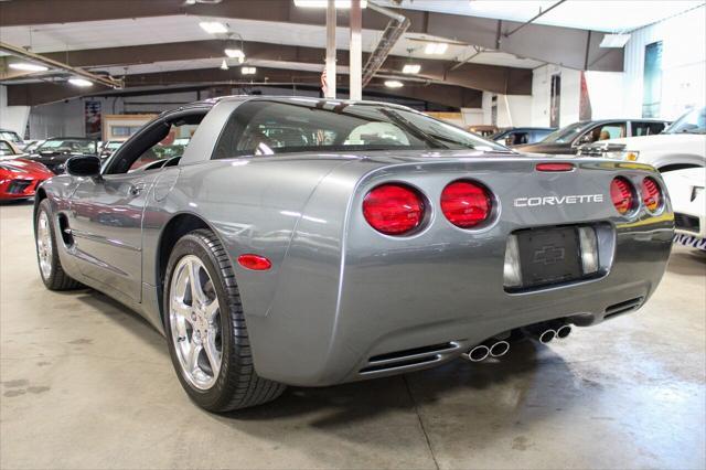 2004 chevrolet corvette base