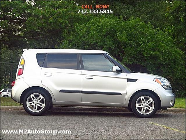 2010 kia soul +