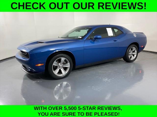 2020 dodge challenger sxt